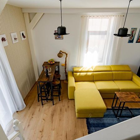 Central Muse Apartment Бухарест Екстер'єр фото