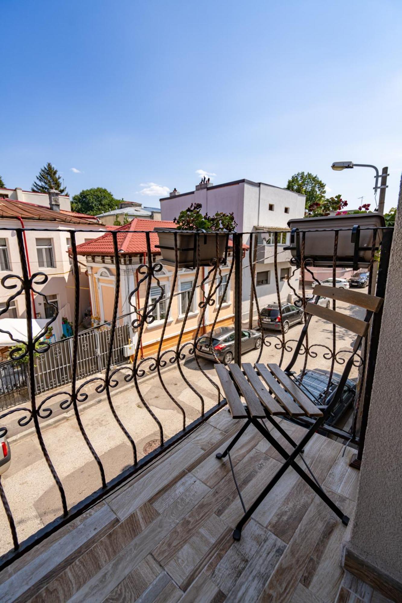 Central Muse Apartment Бухарест Екстер'єр фото